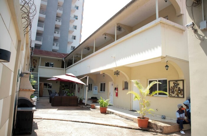 Imagen general del Hotel Natalia Guest House. Foto 10