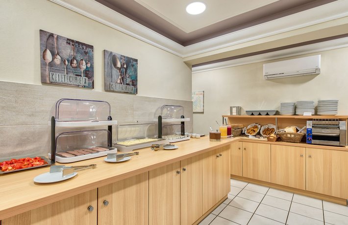 Imagen de los interiores del Hotel Natalie. Foto 17