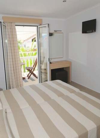 Imagen de la habitación del Hotel Natalie. Foto 11