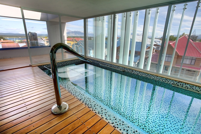 Imagen de la piscina del Hotel Natalino Patagonia. Foto 16
