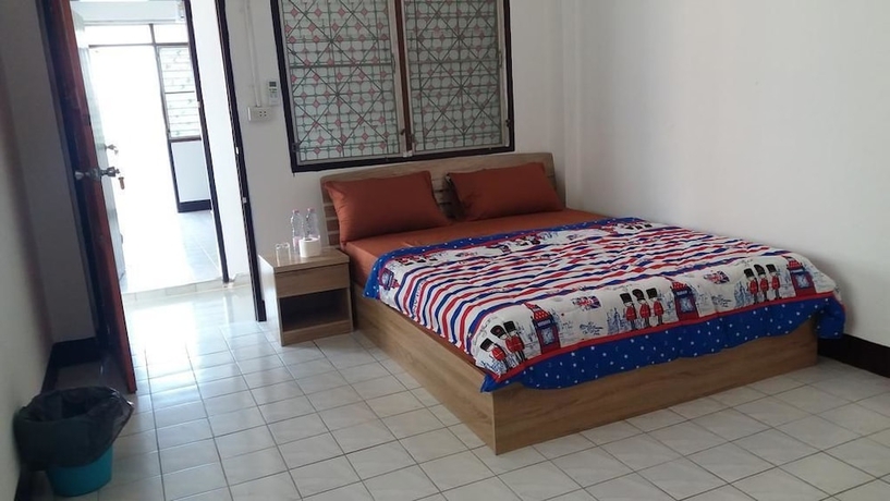 Imagen de la habitación del Hotel Natcha Place Thammasat Rangsit. Foto 8