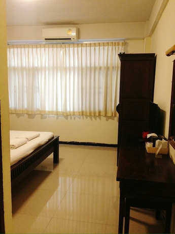 Imagen de la habitación del Hotel Natee Place. Foto 3