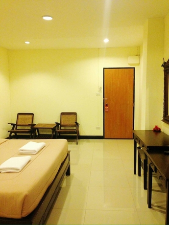 Imagen de la habitación del Hotel Natee Place. Foto 5