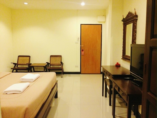 Imagen de la habitación del Hotel Natee Place. Foto 7