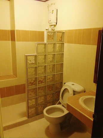 Imagen de la habitación del Hotel Natee Place. Foto 12