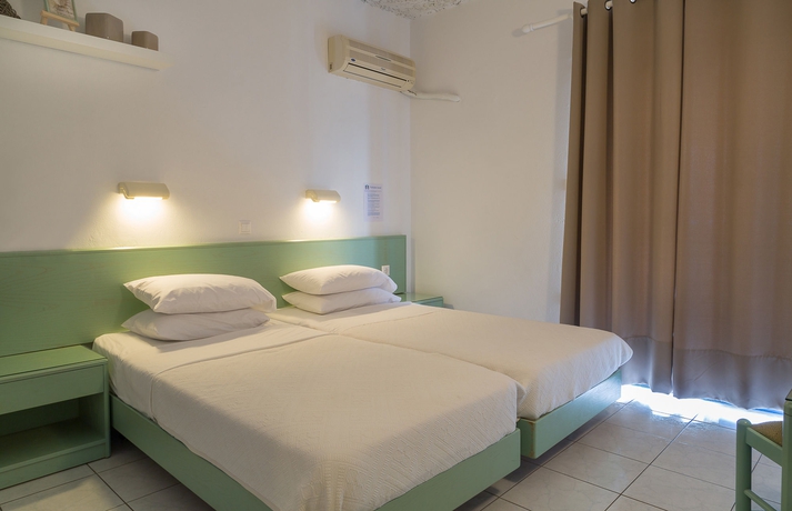 Imagen de la habitación del Hotel Nathalie. Foto 10