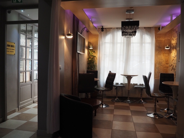 Imagen de los interiores del Hotel Nation Montmartre. Foto 13