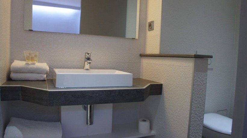 Imagen de la habitación del Hotel Nation Montmartre. Foto 5