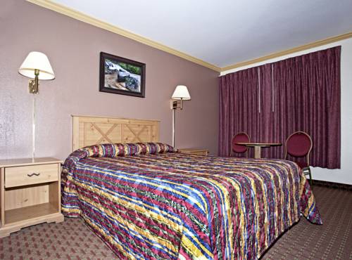 Imagen de la habitación del Hotel National 9 Inn Placerville. Foto 6
