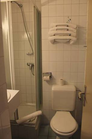 Imagen de la habitación del Hotel National, Alpes Franceses. Foto 6