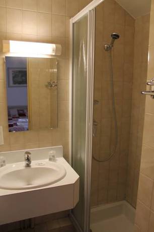 Imagen de la habitación del Hotel National, Alpes Franceses. Foto 8