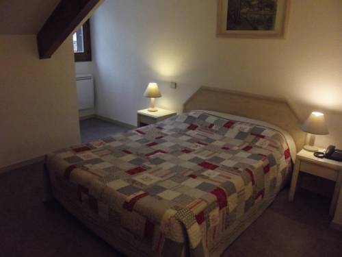 Imagen de la habitación del Hotel National, Alpes Franceses. Foto 9