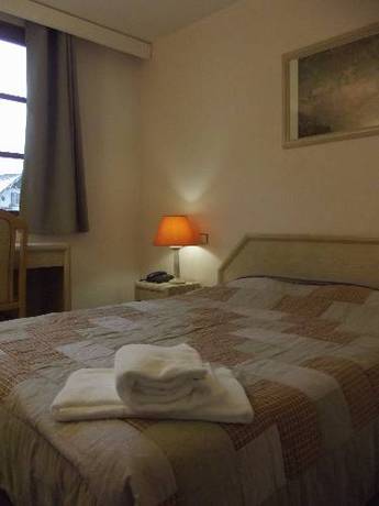 Imagen de la habitación del Hotel National, Alpes Franceses. Foto 12