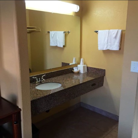 Imagen de la habitación del Hotel National City Motel. Foto 5