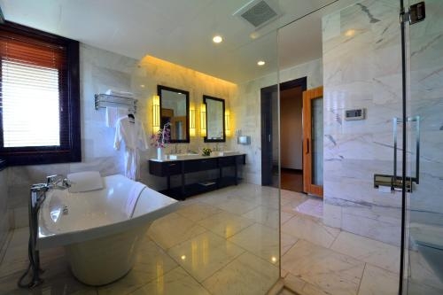 Imagen de la habitación del Hotel National Convention Center Resort. Foto 6
