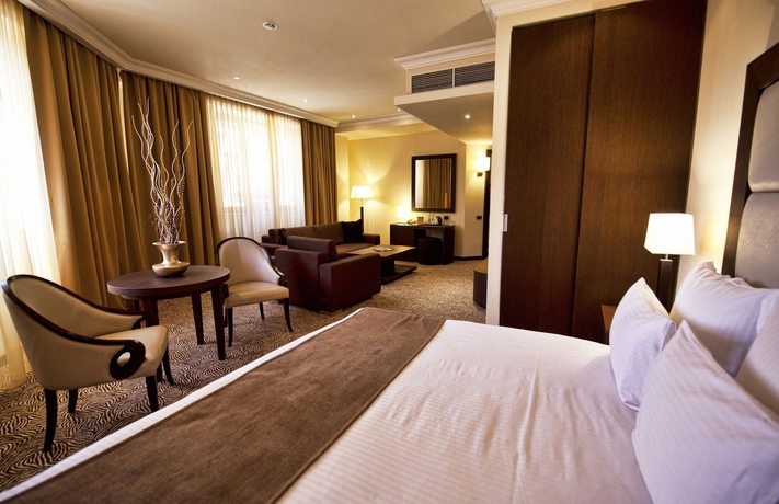 Imagen de la habitación del Hotel National, Ereván. Foto 8