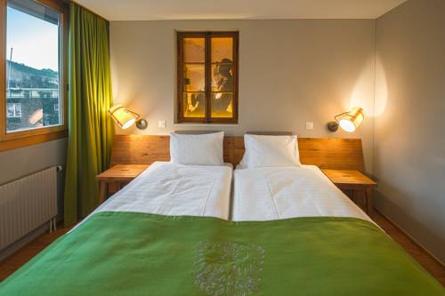 Imagen de la habitación del Hotel National, FRUTIGEN. Foto 7