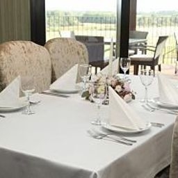 Imagen del bar/restaurante del Hotel National Golf Resort. Foto 4