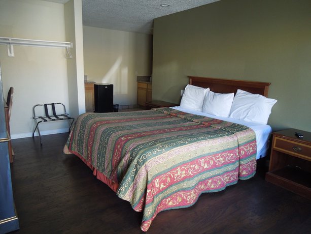 Imagen de la habitación del Hotel National Inn Garden Grove. Foto 8