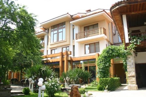 Imagen general del Hotel National Palace. Foto 4