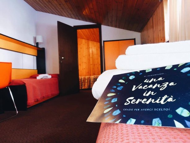 Imagen de la habitación del Hotel National Park. Foto 12