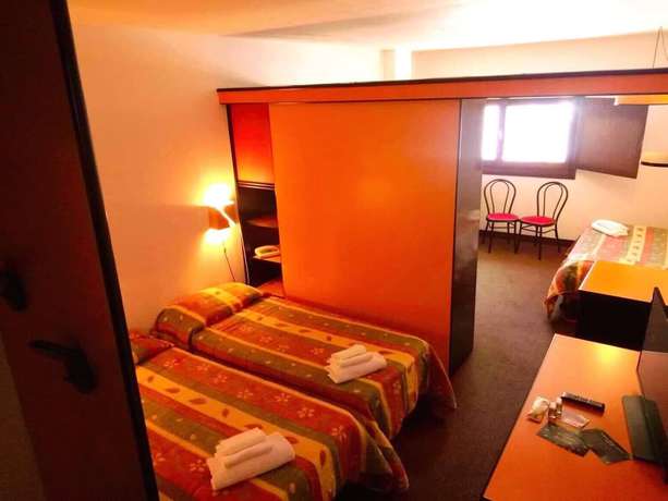 Imagen de la habitación del Hotel National Park. Foto 16