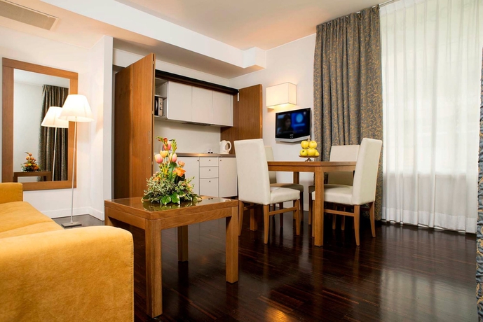 Imagen de la habitación del Hotel National, Rimini. Foto 6