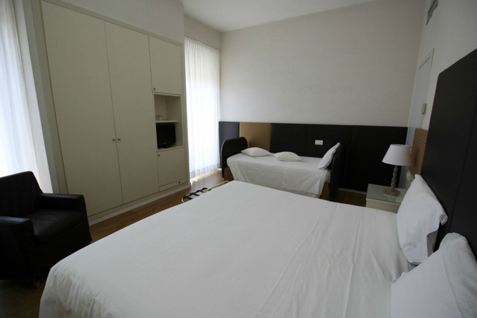 Imagen de la habitación del Hotel National, Rimini. Foto 13