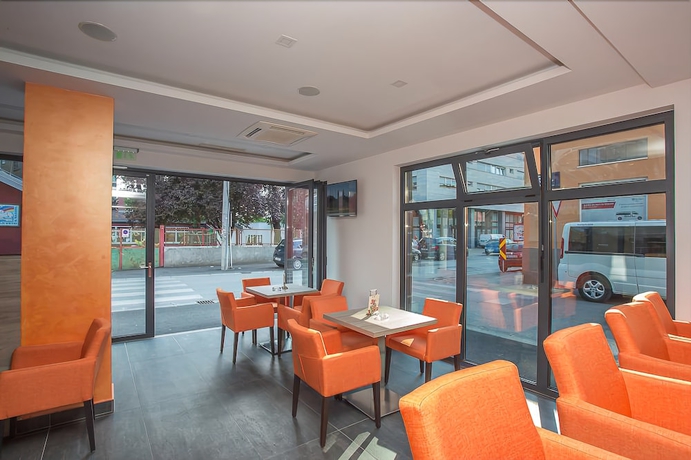 Imagen de los interiores del Hotel National, Zagreb. Foto 19