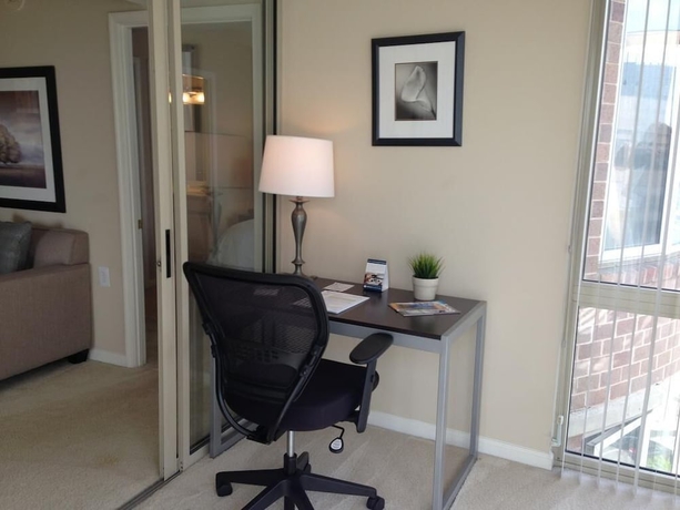 Imagen de la habitación del Hotel National at Ballston Metro. Foto 16
