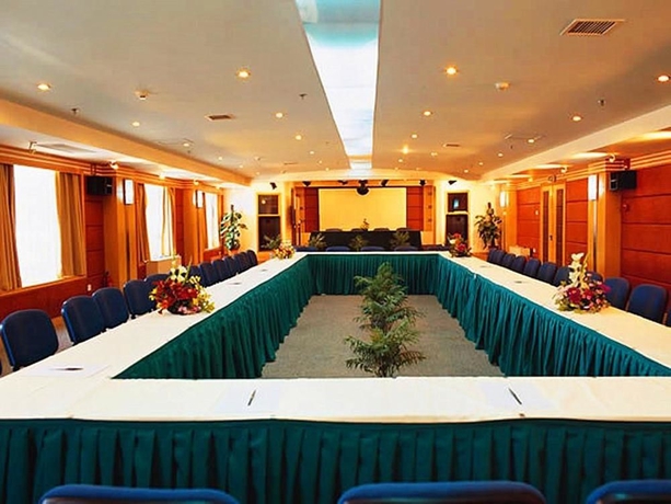 Imagen de los interiores del Hotel National jade. Foto 12