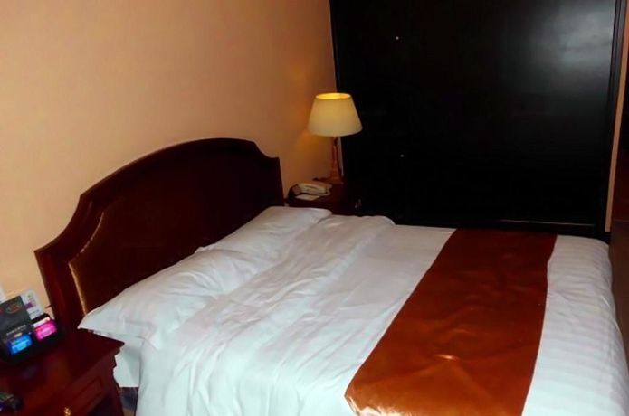 Imagen de la habitación del Hotel National jade. Foto 4