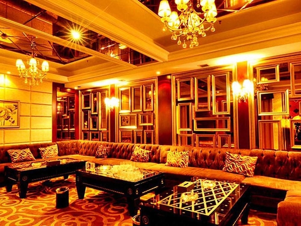 Imagen de los interiores del Hotel National jade. Foto 13
