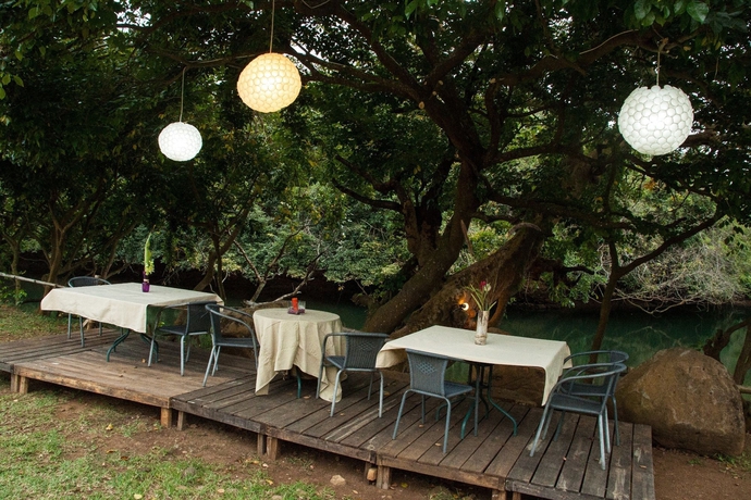 Imagen del bar/restaurante del Hotel Nativ Lodge and Spa. Foto 5