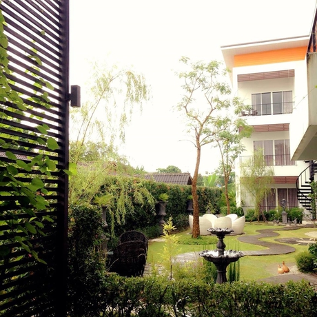 Imagen de los exteriores del Hotel Natnalin. Foto 5