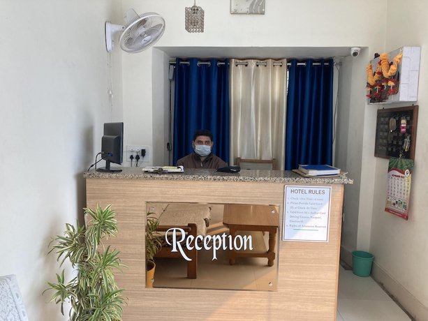 Imagen de los interiores del Hotel Natraj. Foto 7