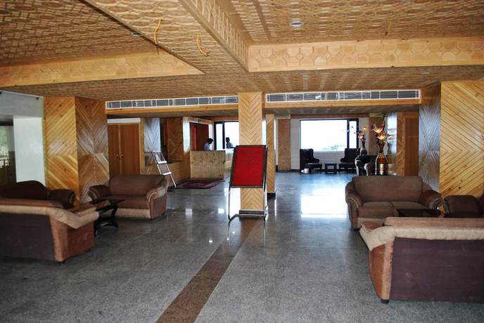 Imagen de los interiores del Hotel Natraj International. Foto 18