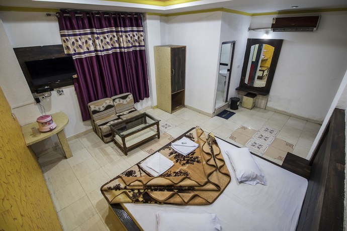 Imagen de la habitación del Hotel Natraj, Pachmarhi. Foto 4
