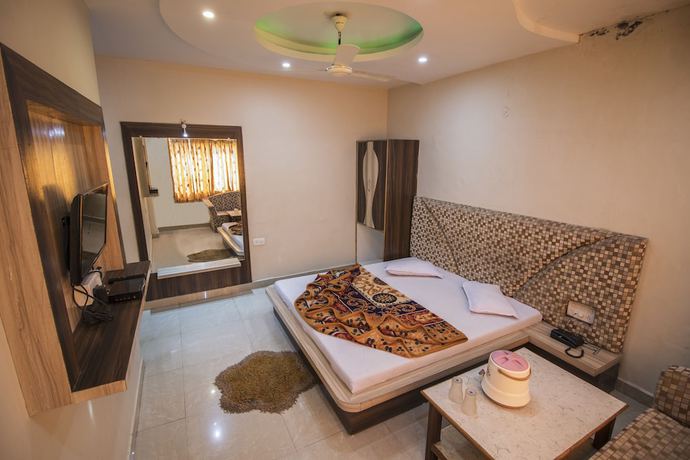 Imagen de la habitación del Hotel Natraj, Pachmarhi. Foto 6