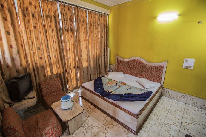 Imagen de la habitación del Hotel Natraj, Pachmarhi. Foto 13