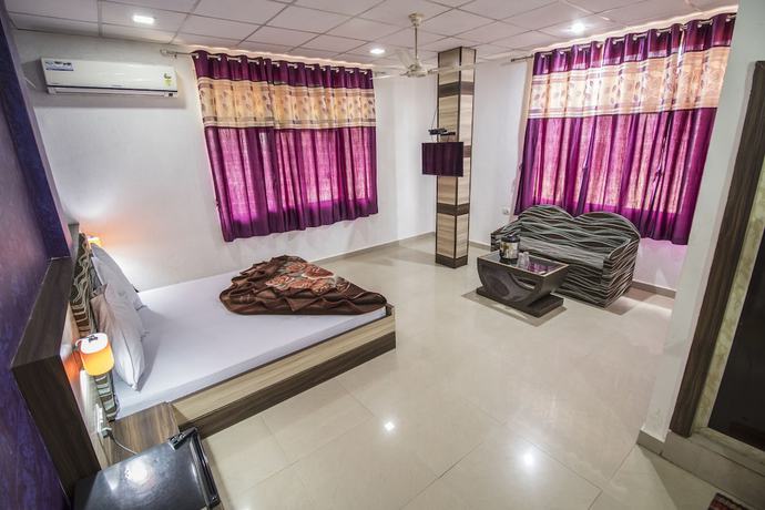Imagen de la habitación del Hotel Natraj, Pachmarhi. Foto 15