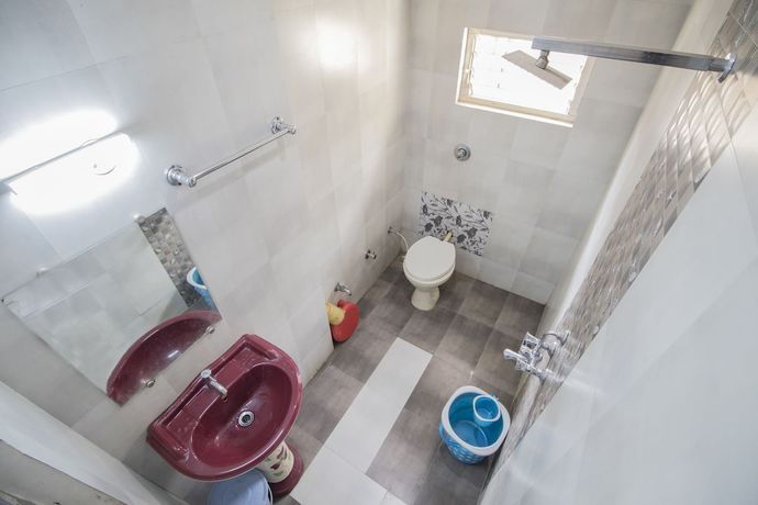 Imagen de la habitación del Hotel Natraj, Pachmarhi. Foto 17
