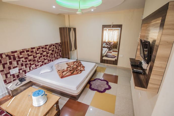 Imagen de la habitación del Hotel Natraj, Pachmarhi. Foto 19