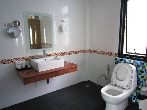 Imagen general del Hotel Nattha Waree Hot Spring Resort and Spa. Foto 8