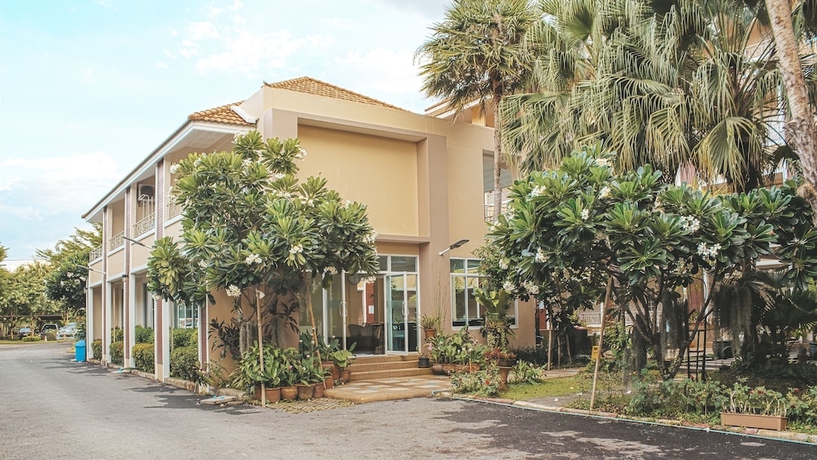 Imagen de los exteriores del Hotel Nattida Place. Foto 12