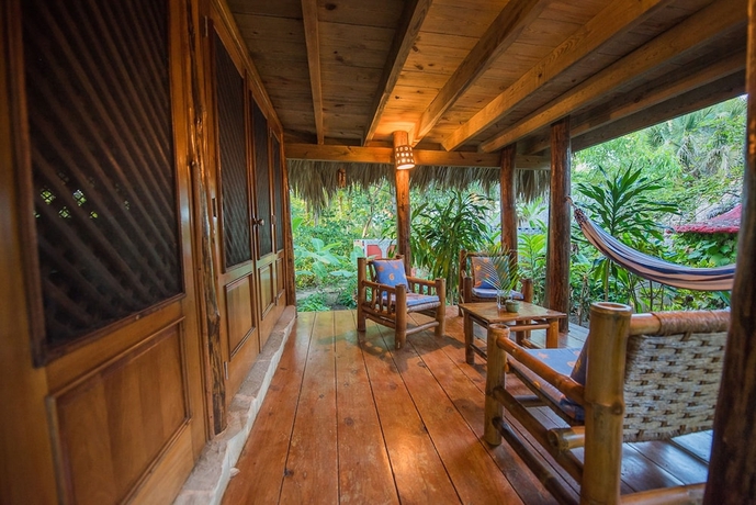 Imagen de la habitación del Hotel Natura Cabana Boutique and Spa By Mint. Foto 3