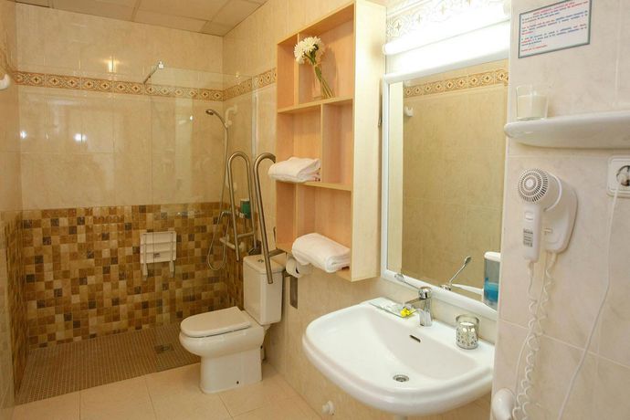 Imagen de la habitación del Hotel Natura Park. Foto 10