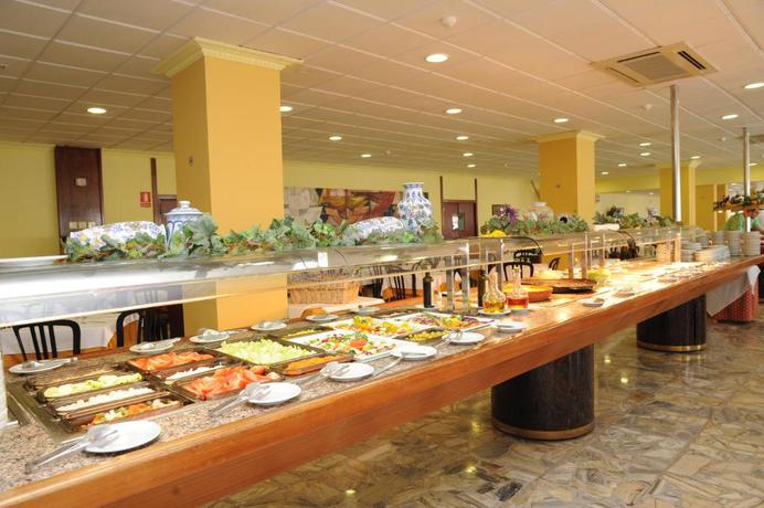 Imagen del bar/restaurante del Hotel Natura Park. Foto 9