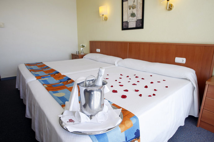 Imagen de la habitación del Hotel Natura Park. Foto 11