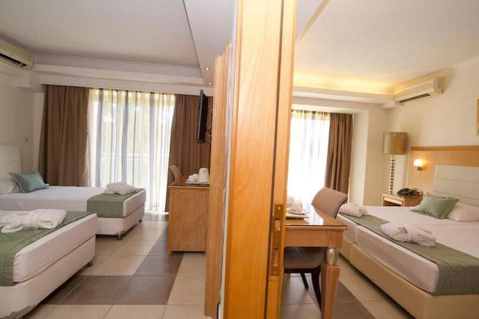 Imagen de la habitación del Hotel Natura Park Village and Spa. Foto 2